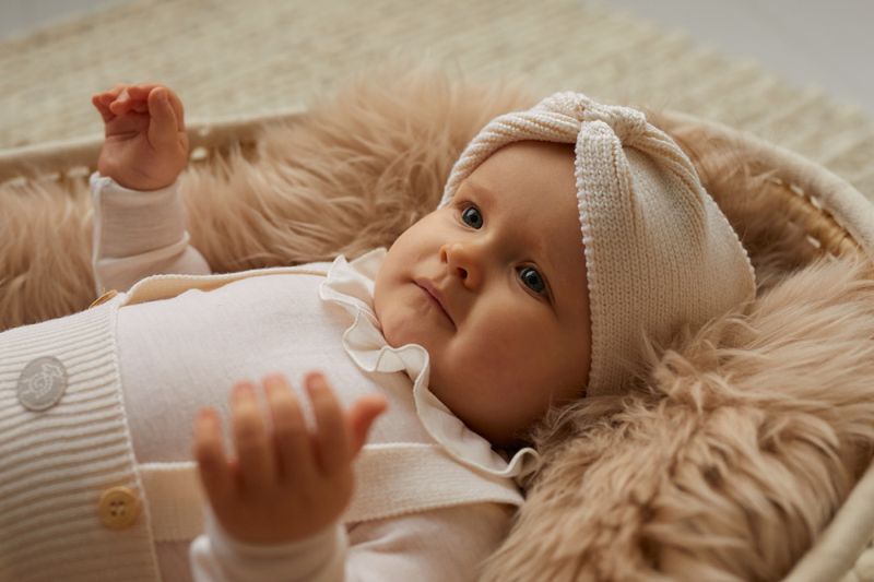 Lillelam Baby natur ull hodebånd kremhvit